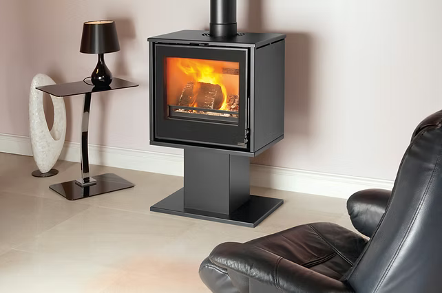 Pevex Serenity 50 Pedestal Convector 4-8kW stove with black finish and chrome accents