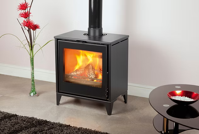 Pevex Serenity 50FS freestanding convector stove with black finish and glass door