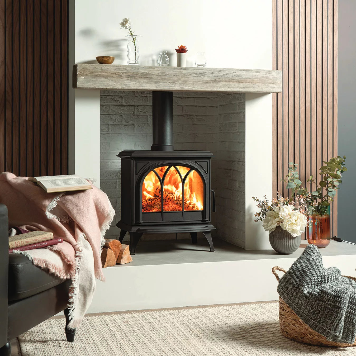 Stovax Huntingdon 30 Tracery Door Wood Stove